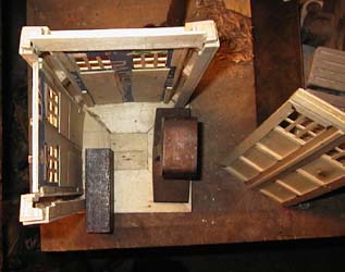 tardis4.JPG (19867 bytes)