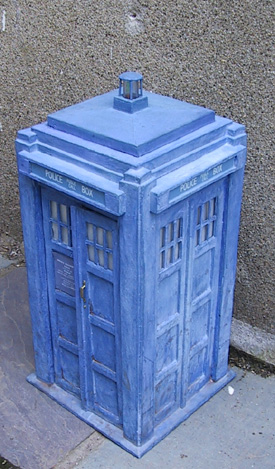 tardis5.JPG (80392 bytes)