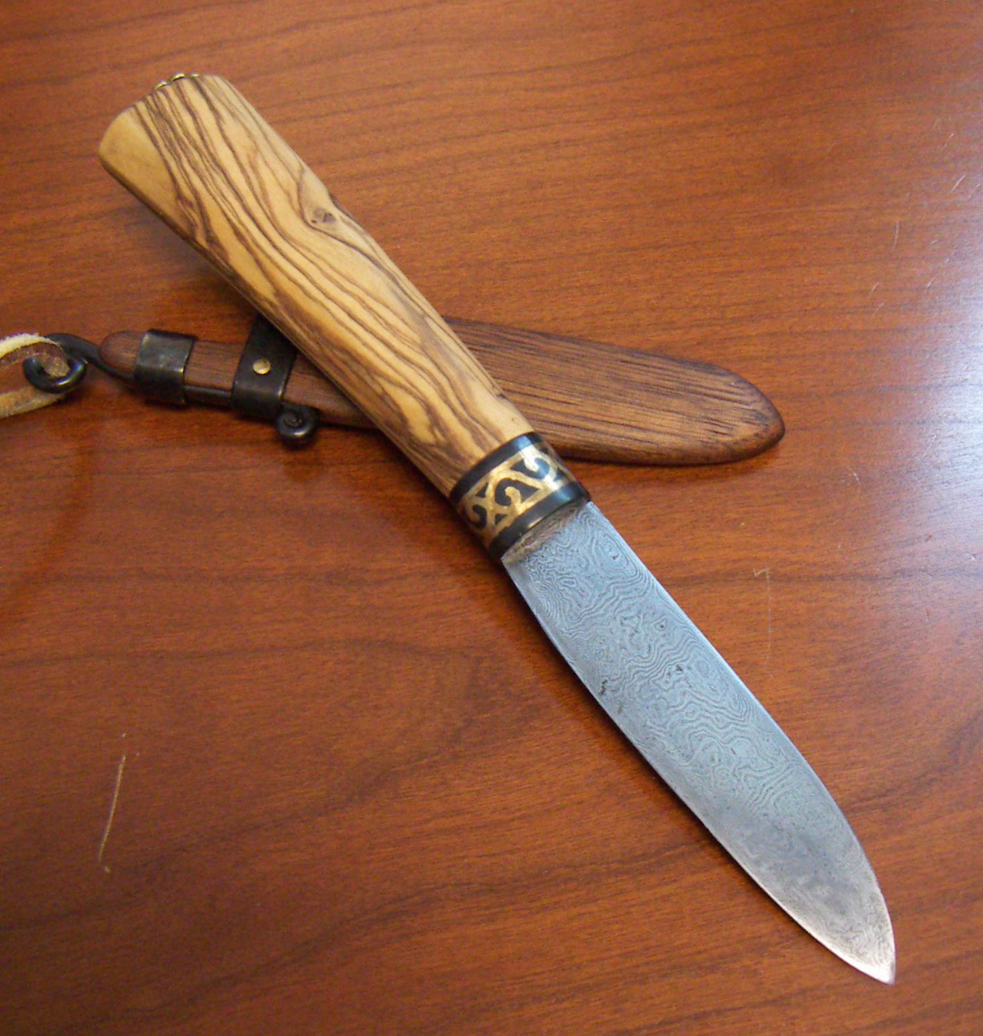 Damascas Knife